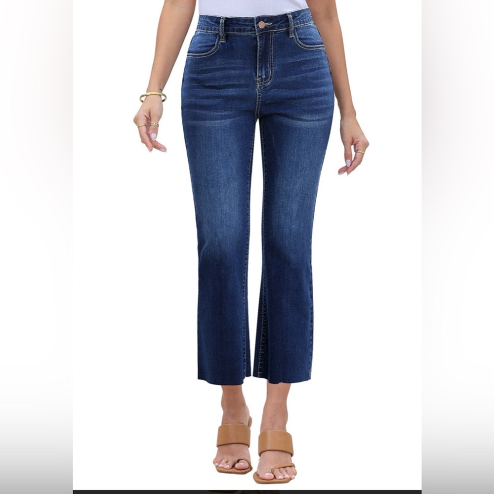 Women’s High Waist Raw Hem Cropped Flare Jeans size M